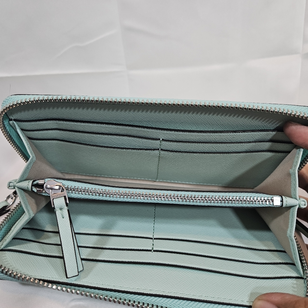 Tory Burch Mint Green Wristlet Wallet - Picture 4 of 10